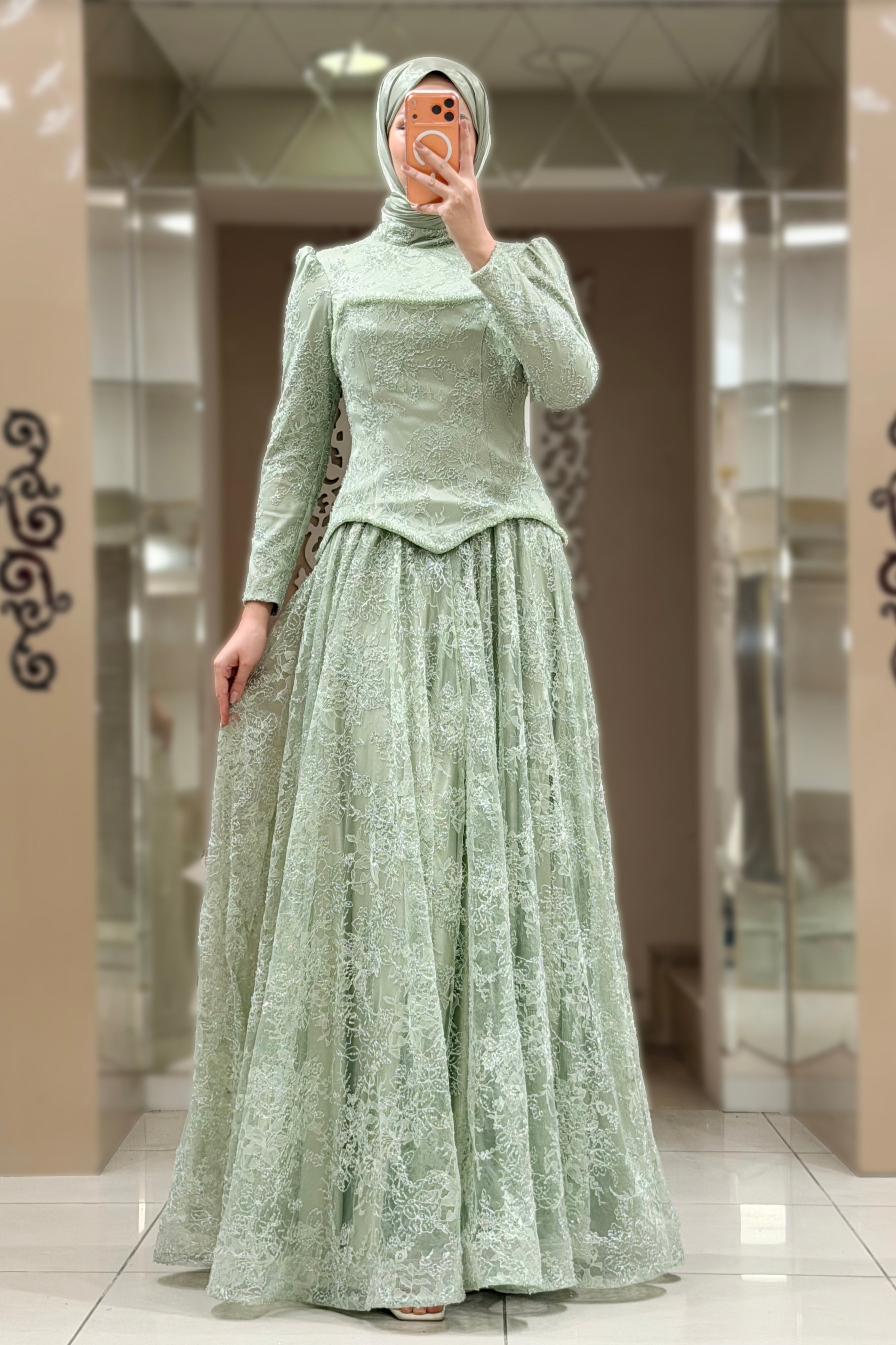 Elina Abiye Mint