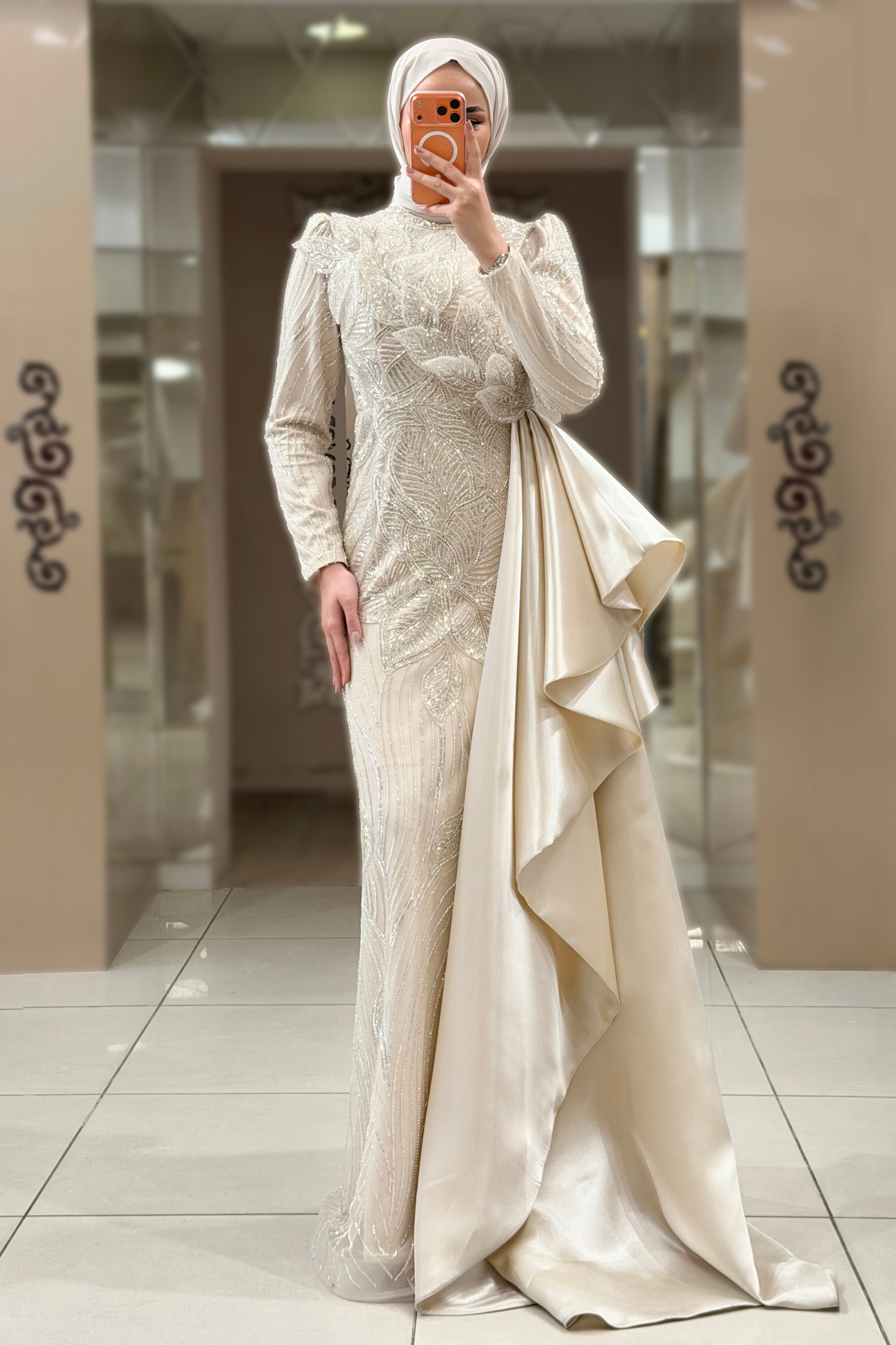 Leyla Abiye Bej
