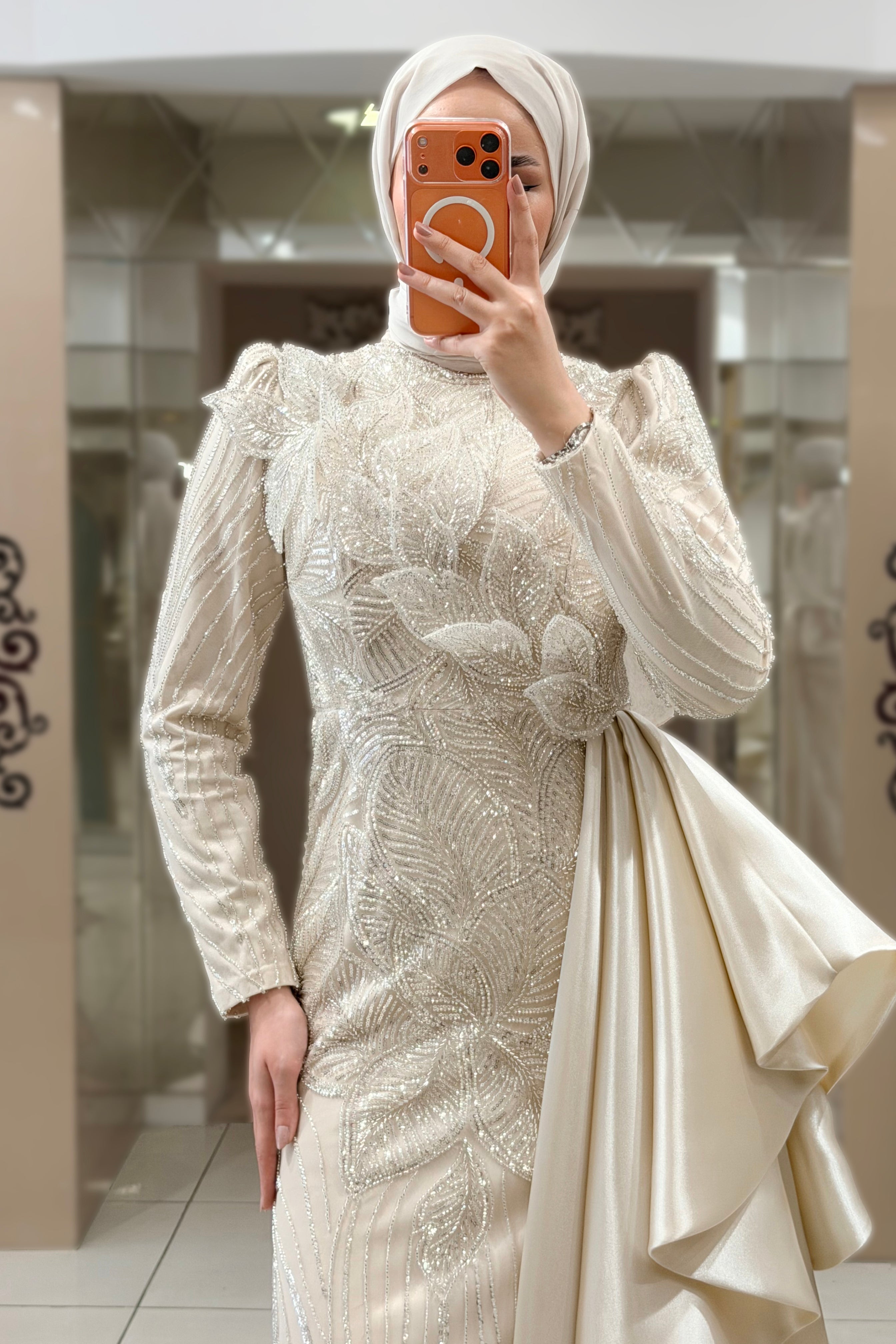 Leyla Abiye Bej